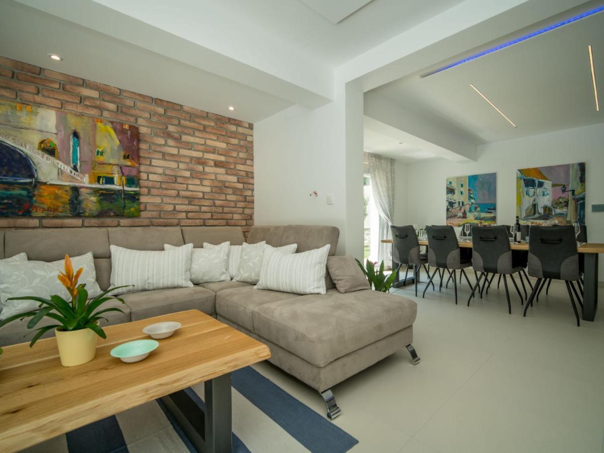Holiday Home Andela By Interhome Dobrinj Bagian luar foto