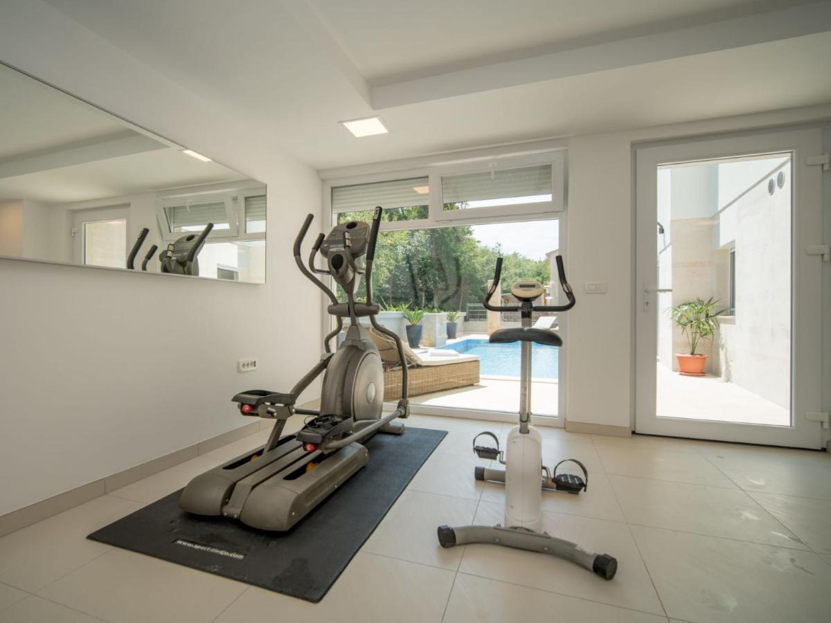 Holiday Home Andela By Interhome Dobrinj Bagian luar foto